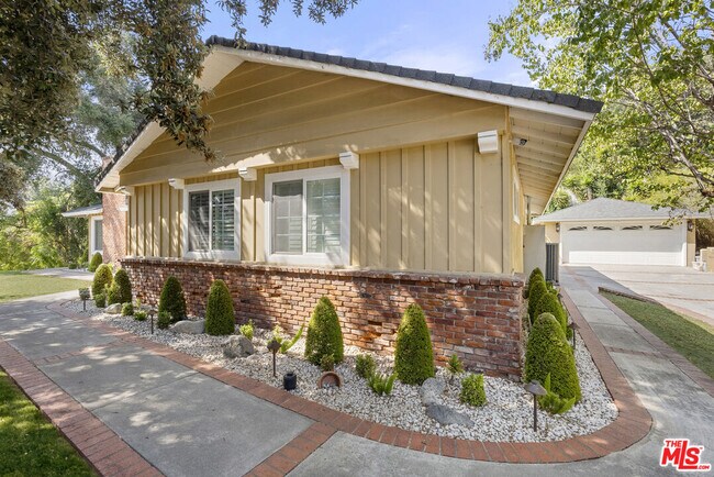 Photo - 1823 Fern Ln
