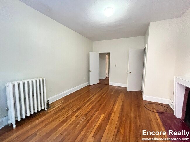 Photo - 1789 Beacon St Unit 4