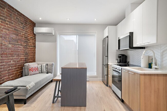 Photo - 3722 Av. Laval Unit 6