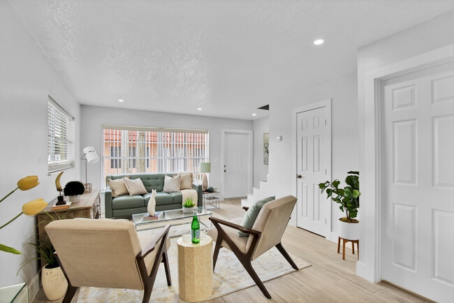 2 BR, 1.5 BA - 1,302SF