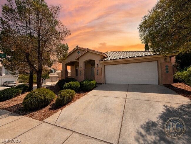Building Photo - 2012 Cedarcrest Ct