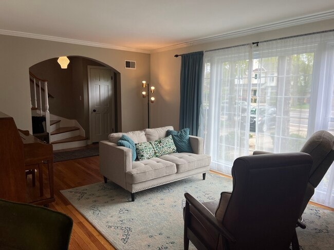 Photo - 4716 Wolf Rd