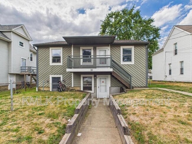 Building Photo - 456 Allyn St Rental