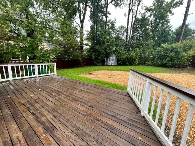 Photo - 705 Ideal Way