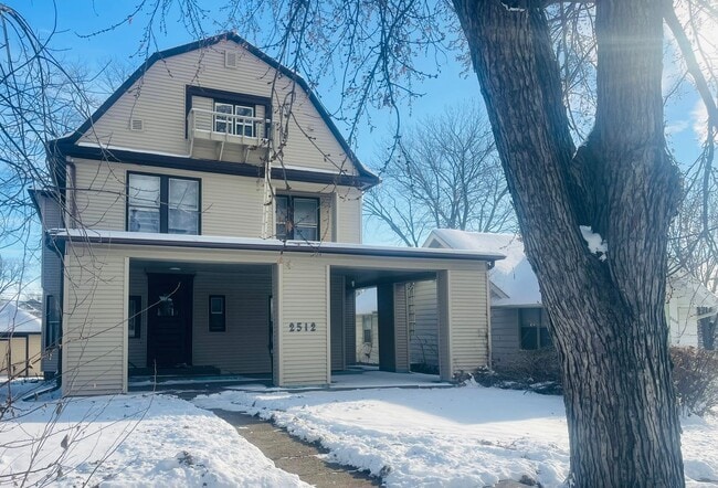 Building Photo - 2512 Jones St Unit 2512 Jones Street - Apt 5