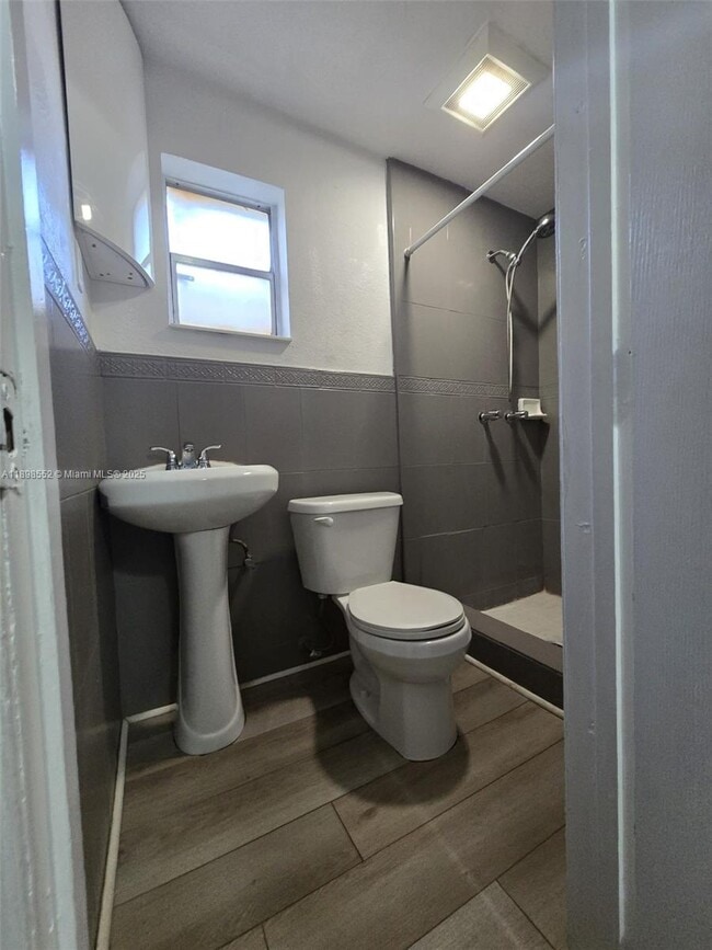 Photo - 2523 NW 32nd St Unidad 2523