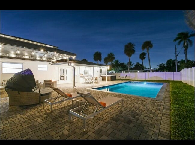 Photo - 5040 NE 22nd Ave