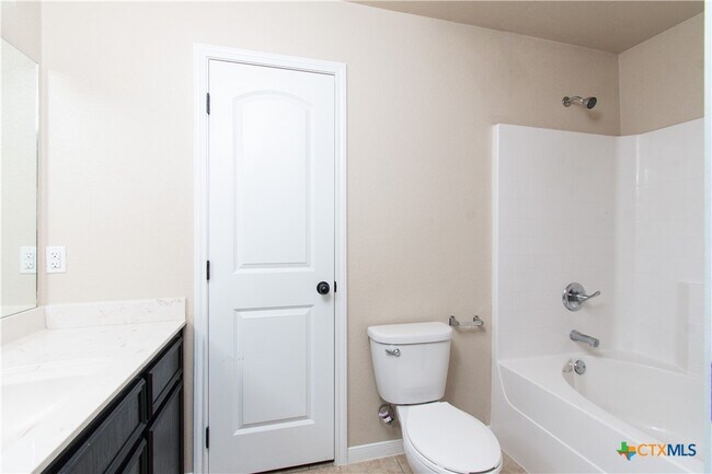 Photo - 1102 Grace Point Dr