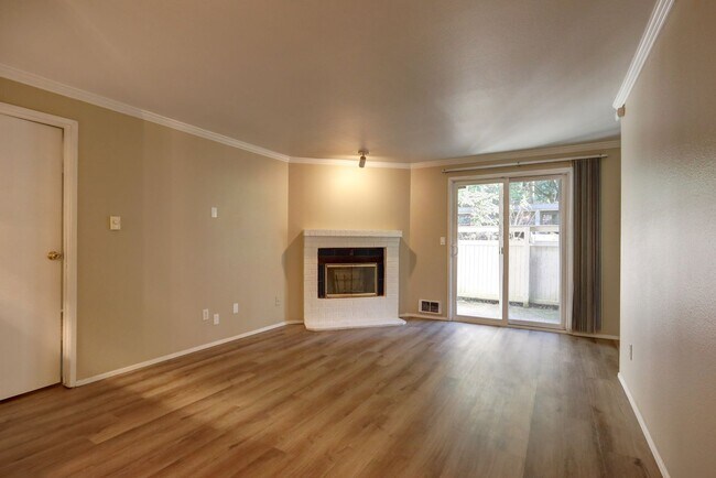 Photo - 2 Bedroom Ground Floor Condo in the Heart of Woodinville! Unit 103B