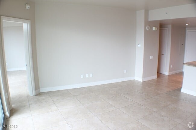 Building Photo - 222 Karen Ave Unit 2103 Rental