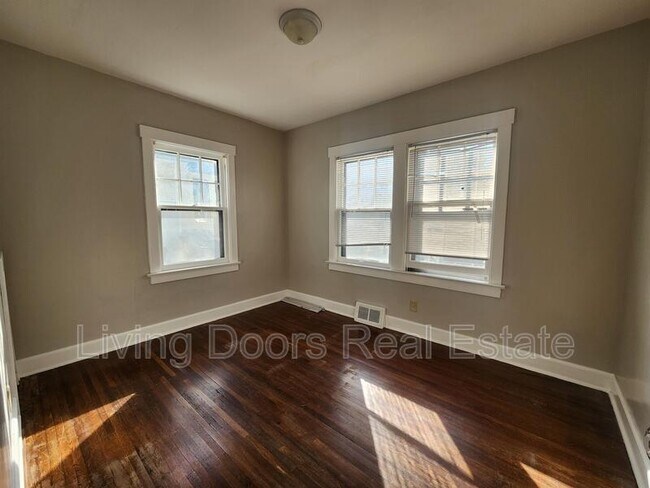 Photo - 1548 S 25th St