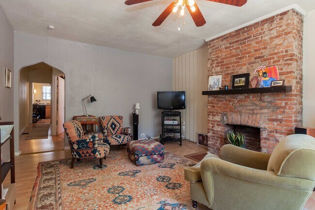 Photo - 620 Bellefonte St Unit 1