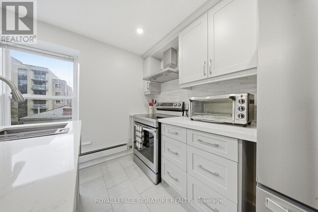 Photo - 209 Hunter St E Unit 2