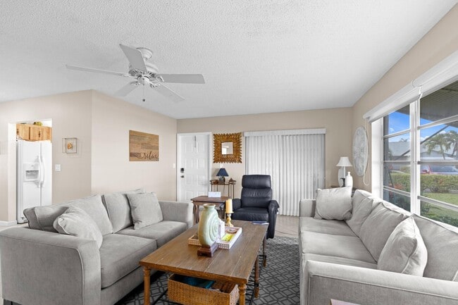 Photo - 14609 Canalview Dr