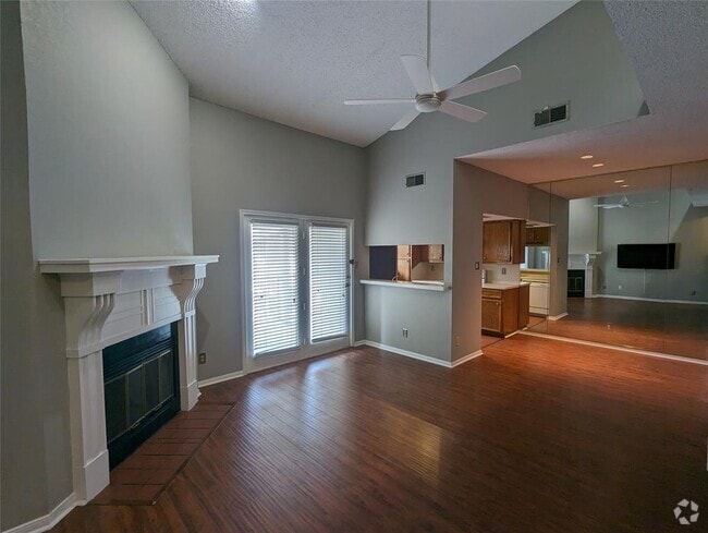 Building Photo - 3840 Far W Blvd Unit 321 Rental