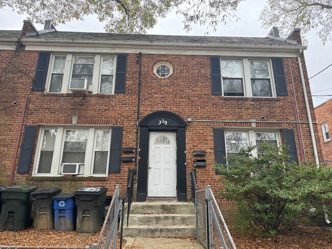 Photo - 319 Parkland Pl SE Unit #4