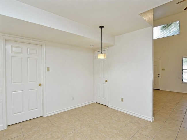 Photo - 803 Valley View Dr