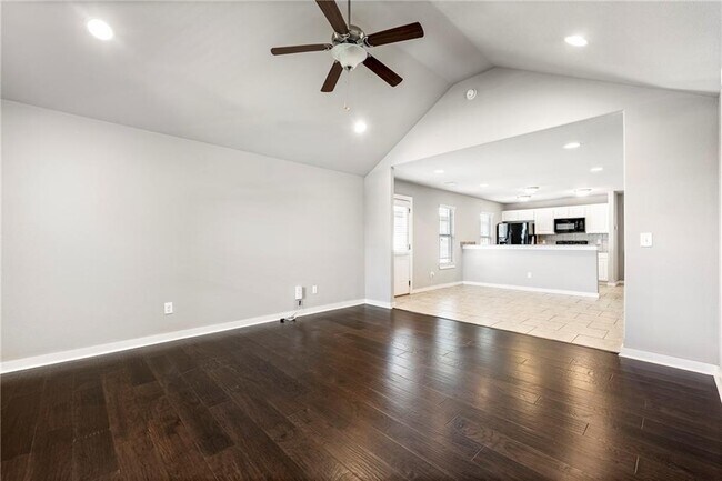 Photo - 4002 S W Capstone Ave