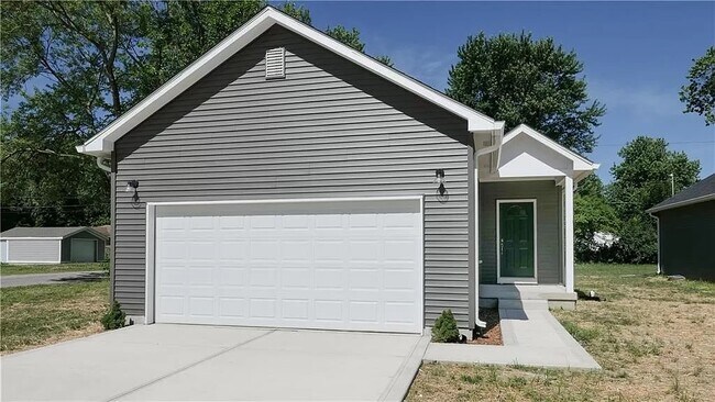 Photo - 3050 St Paul St