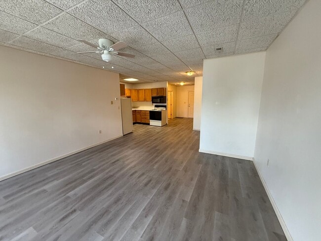 Building Photo - 73 Old County Rd Unit K Rental