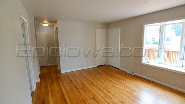 Photo - 5442 Gordon Ave NW