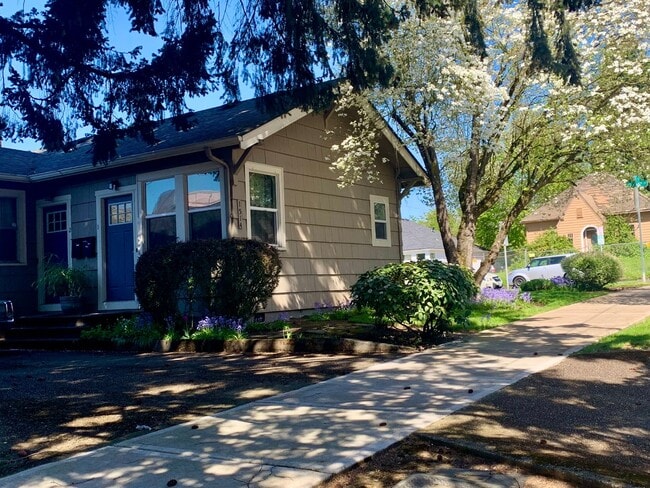 Building Photo - H1510-1514 Unit H1514
