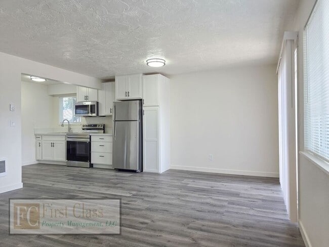 Photo - 12345 SW Hall Blvd Unidad 05