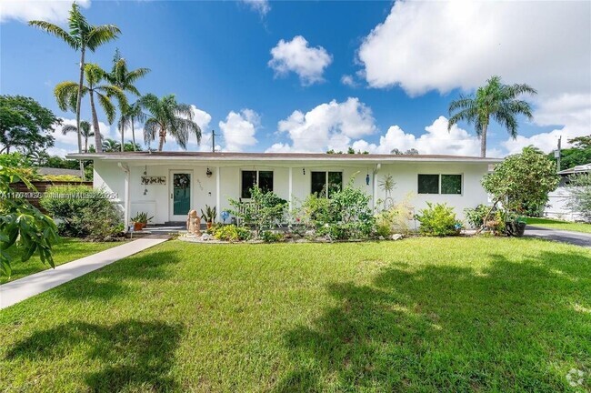 Building Photo - 9710 Colonial Dr Rental