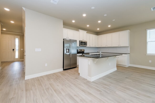 Athens Home - 3BR, 2BA - 1,572SF 1