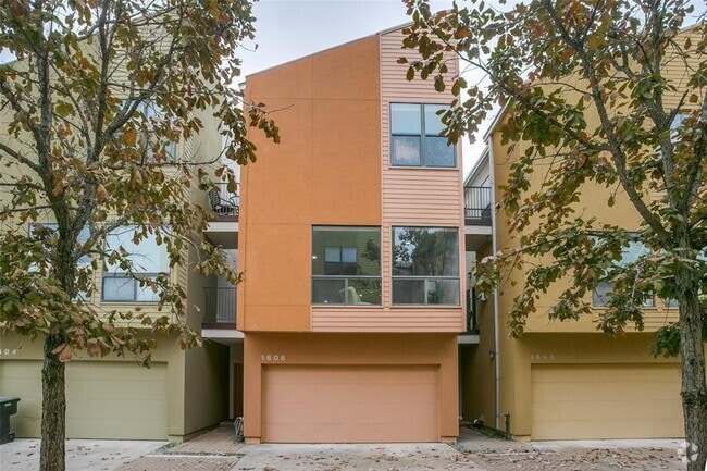Building Photo - 1606 Hadley St Rental