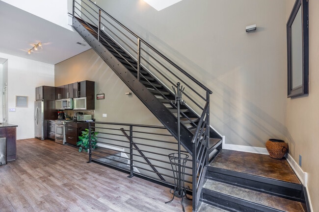 Photo - 1002 W Lake St Unidad 2