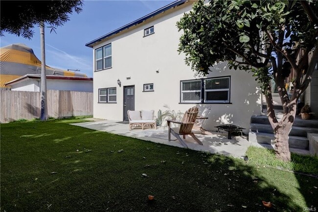 Building Photo - 1010 8th St Unit 1/2