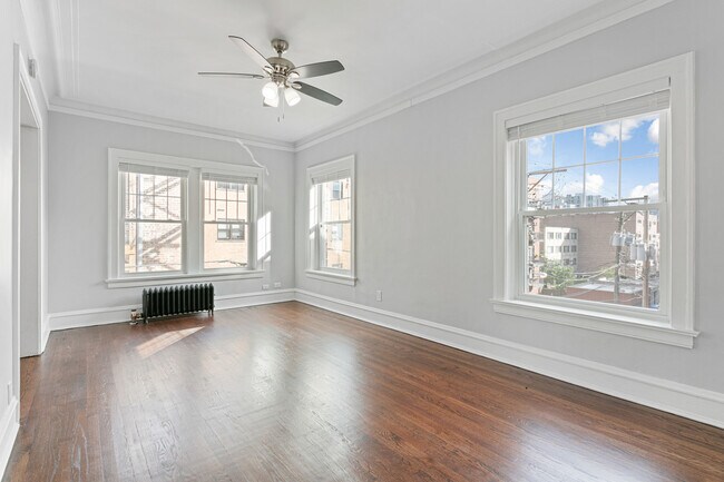 Photo - 1059 W Glenlake Ave Unit 3S