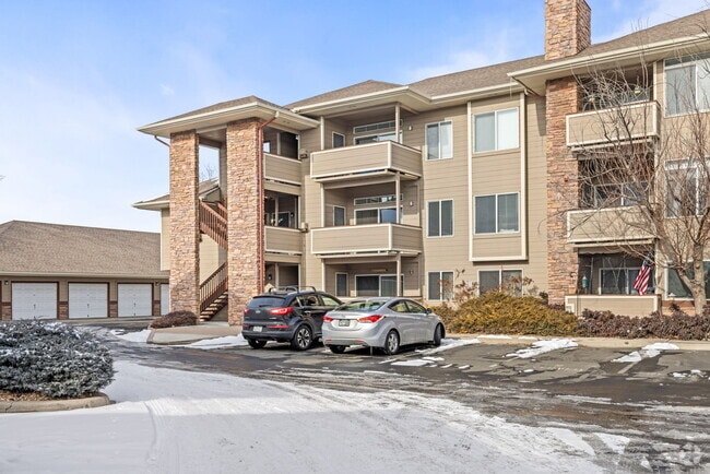 Building Photo - 4545 Wheaton Dr Unit A290 Rental