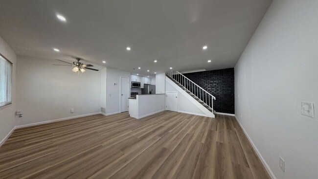 Photo - 3532 Rainbow Ln