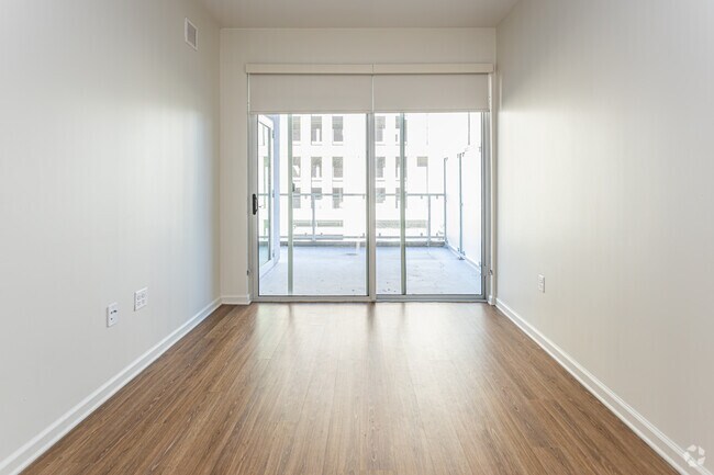 1BR, 1BA - 611SF - Onyx Residences