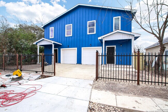 Building Photo - 322 Vine St Rental