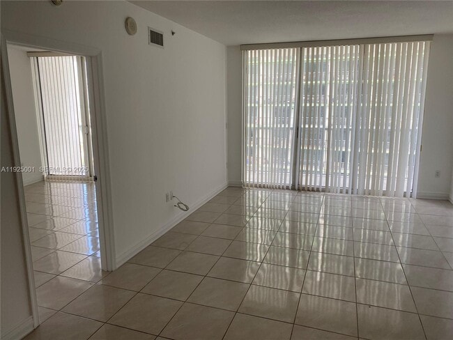 Photo - 1750 N Bayshore Dr Unit 2609