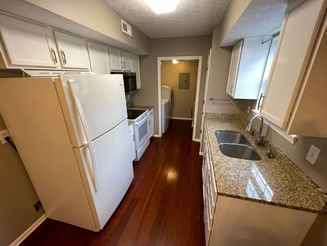 Photo - Updated East End Condo For Rent! So Nice