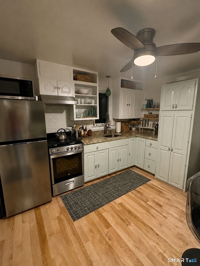 Building Photo - 19 Hale St Unit 2