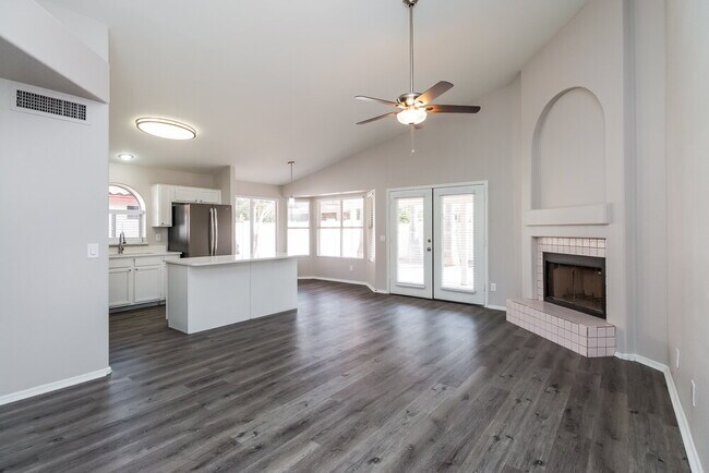 Photo - 4243 E Balsam Ave