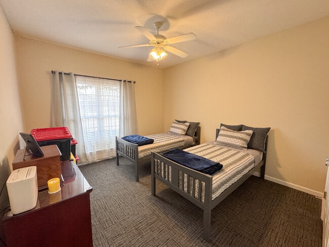 Photo - 1131 Trellis Ct