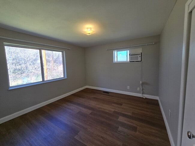 Photo - 490 Averett Ave Unit 1