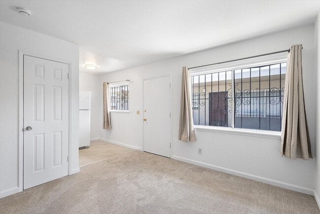 Photo - 1843-1847 E 25th St Unidad 1843 E. 25th St. #2