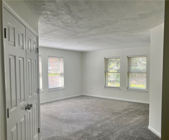 Photo - 3524 W Shore Rd