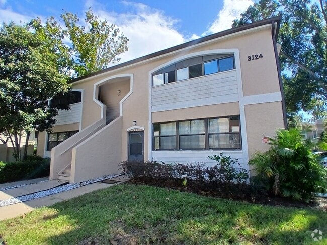 Building Photo - Centre Court Condo-3124 S Semoran Blvd #20... Unit 206