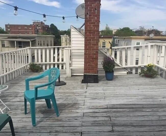 Photo - 35 Derby St Unit 3