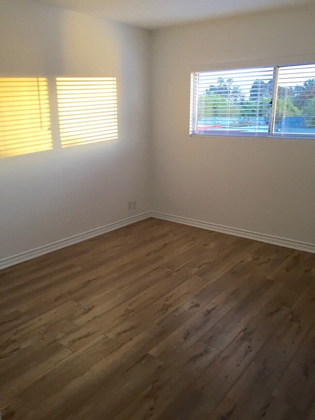 Photo - 2310 6th St Unidad 4