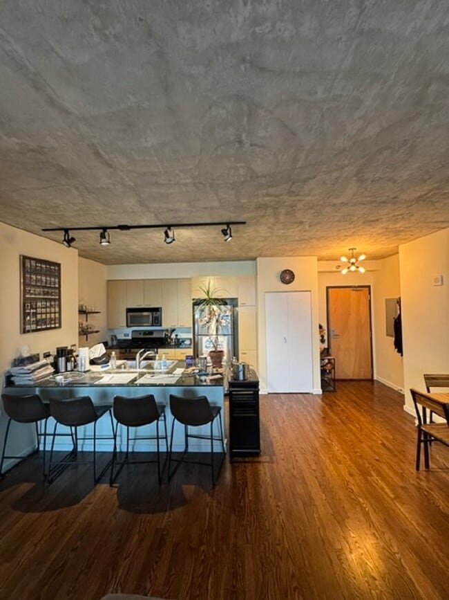 Photo - 1845 S Michigan Ave Unit #  01609