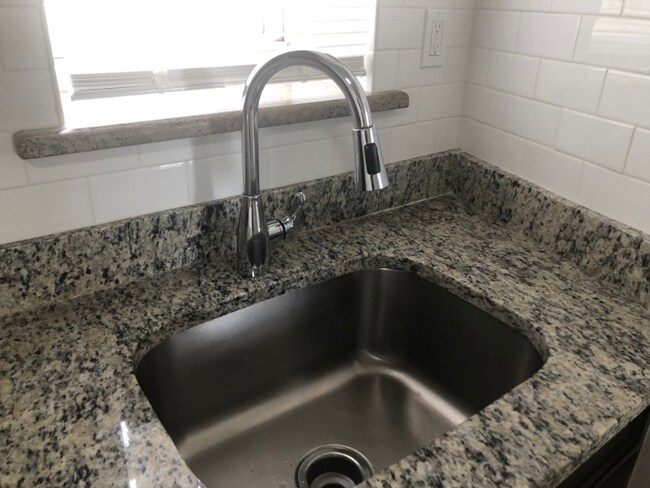 Photo - 251 Beacon Ave Unidad 12